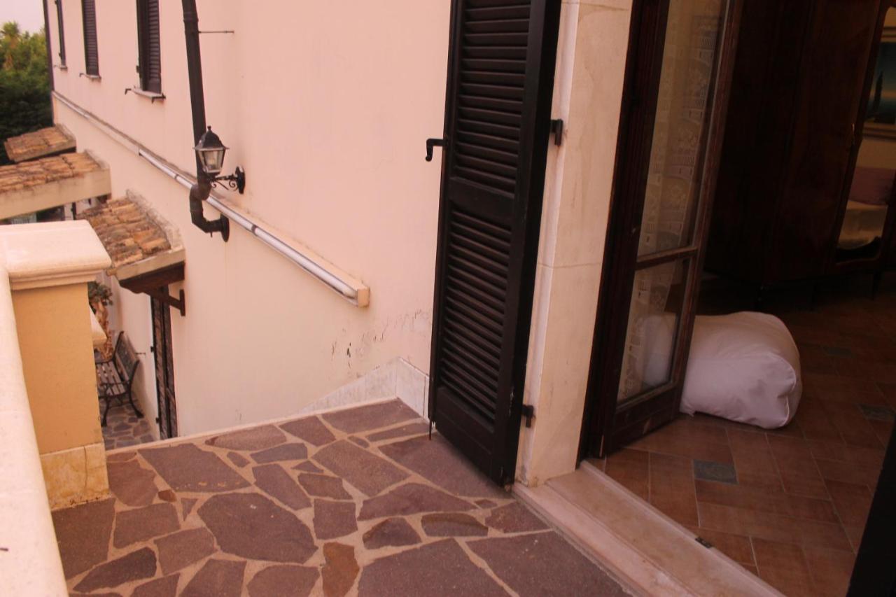 Sinilu B&B Silvi Paese Ngoại thất bức ảnh